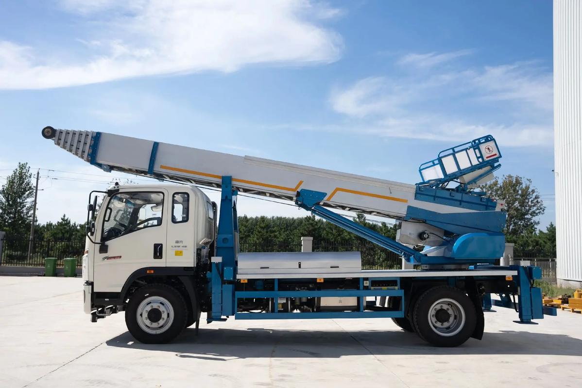 景德镇云梯上料车租赁费用