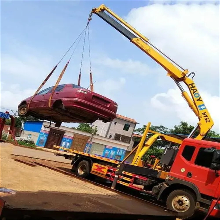 景德镇吊车吊汽车的正确方法